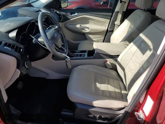 2017 Ford Escape Titanium with VIN 1FMCU9J90HUD53762, listed as a Copart auction lot 68472965 with 122,030 mi miles and Salvage title. Bid and sale history available at DreamBid. Image 7.