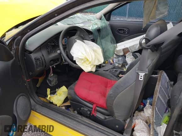 2001 Saturn SC with VIN 1G8ZY12721Z325482, listed as a IAAI auction lot 42263797 with Not provided miles and . Bid and sale history available at DreamBid. Image 5.