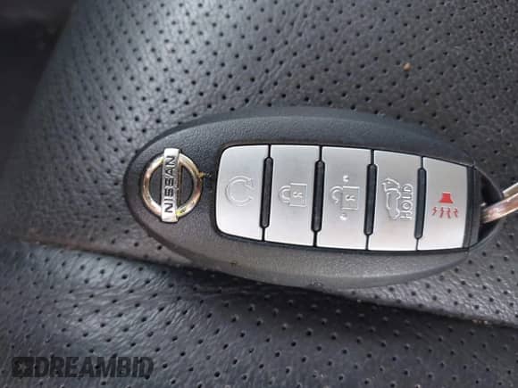 2018 Nissan Murano SV z VIN 5N1AZ2MG7JN106927, wystawiony jako IAAI lot #42299846 z przebiegiem 126 248 mil mil oraz . Historia ofert i sprzedaży dostępna na DreamBid. Obrazek 11.