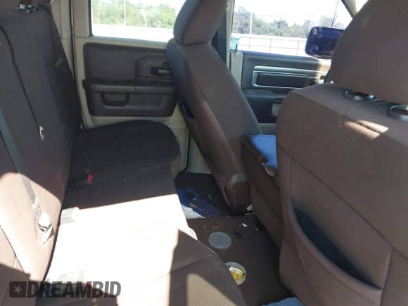 2018 Ram 1500 Tradesman с VIN 1C6RR6FG7JS201850, выставлен на аукционе IAAI как лот 43581736 с пробегом 177 293 миль миль и . История ставок и продаж доступна на DreamBid. Изображение 8.