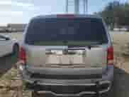 2015 Honda Pilot EX z VIN 5FNYF4H49FB050986, wystawiony jako Copart lot #70577545 z przebiegiem 102 025 mil mil oraz Szkoda całkowita • Salvage title. Historia ofert i sprzedaży dostępna na DreamBid. Obrazek 6.
