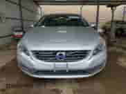2017 Volvo S60 Inscription Platinum с VIN LYV402TM5HB151488, выставлен на аукционе Copart как лот 45428975 с пробегом 92 162 миль миль и Списание • Salvage title. История ставок и продаж доступна на DreamBid. Изображение 5.
