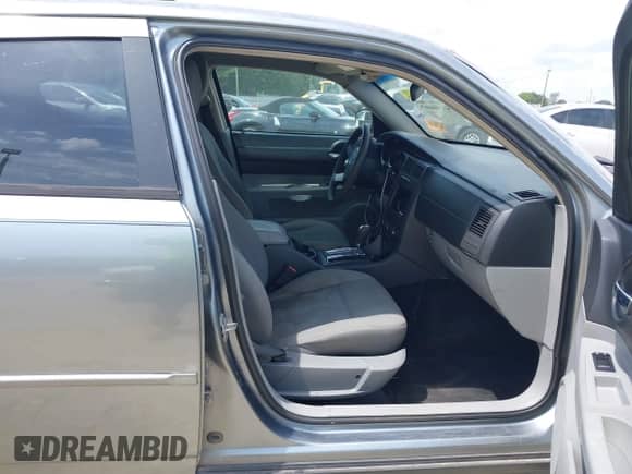 2007 Dodge Charger with VIN 2B3KA43GX7H816727, listed as a IAAI auction lot 43106697 with 183,894 mi miles and . Bid and sale history available at DreamBid. Image 5.