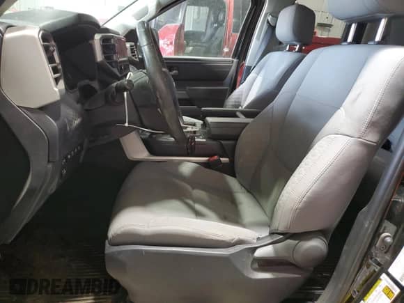 2023 Toyota Tundra SR5 with VIN 5TFLA5DA7PX105291, listed as a Copart auction lot 62541415 with 27,720 mi miles and Salvage title. Bid and sale history available at DreamBid. Image 7.