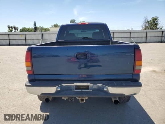 2001 GMC Sierra 1500 SLE z VIN 2GTEC19VX11204151, wystawiony jako Copart lot #57076455 z przebiegiem 204 025 mil mil oraz Szkoda całkowita • Salvage title. Historia ofert i sprzedaży dostępna na DreamBid. Obrazek 6.
