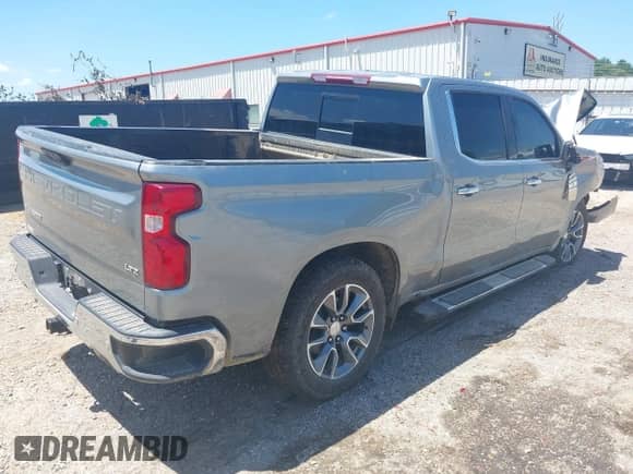2024 Chevrolet Silverado 1500 LTZ with VIN 2GCUDGED5R1176330, listed as a IAAI auction lot 42846082 with 41,003 mi miles and . Bid and sale history available at DreamBid. Image 4.
