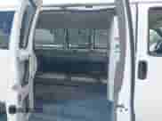2006 Chevrolet Express Passenger с VIN 1GAHG39UX61106876, выставлен на аукционе IAAI как лот 42722638 с пробегом 157 081 миль миль и . История ставок и продаж доступна на DreamBid. Изображение 8.
