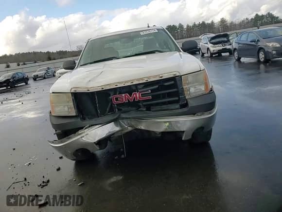 2008 GMC Sierra 1500 Work Truck with VIN 1GTEC19XX8Z308349, listed as a Copart auction lot 81978114 with 179,320 mi miles and Salvage title. Bid and sale history available at DreamBid. Image 10.