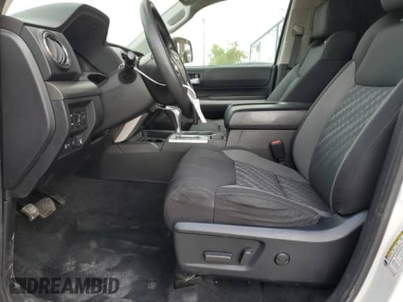 2021 Toyota Tundra SR5 с VIN 5TFDY5F10MX996422, выставлен на аукционе Copart как лот 70688195 с пробегом 58 745 миль миль и Списание • Salvage title. История ставок и продаж доступна на DreamBid. Изображение 7.