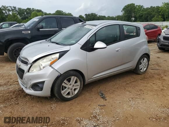2014 Chevrolet Spark LS с VIN KL8CB6S95EC584853, выставлен на аукционе Copart как лот 61325245 с пробегом 92 555 миль миль и Списание • Salvage title. История ставок и продаж доступна на DreamBid. Изображение 1.