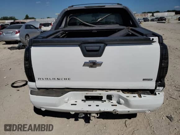 2007 Chevrolet Avalanche 3LT с VIN 3GNFK12377G228351, выставлен на аукционе Copart как лот 70209955 с пробегом 215 123 миль миль и Списание • Salvage title. История ставок и продаж доступна на DreamBid. Изображение 6.