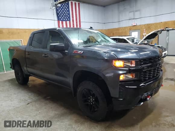 2022 Chevrolet Silverado 1500 Custom Trail Boss z VIN 1GCPYCEK6NZ149938, wystawiony jako Copart lot #84920954 z przebiegiem 43 250 mil mil oraz Szkoda całkowita • Salvage title. Historia ofert i sprzedaży dostępna na DreamBid. Obrazek 4.