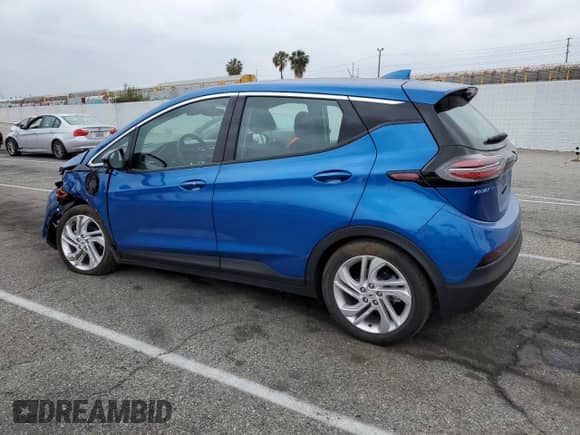 2023 Chevrolet Bolt EV 1LT z VIN 1G1FW6S07P4111164, wystawiony jako Copart lot #55976743 z przebiegiem 4 937 mil mil oraz . Historia ofert i sprzedaży dostępna na DreamBid. Obrazek 2.