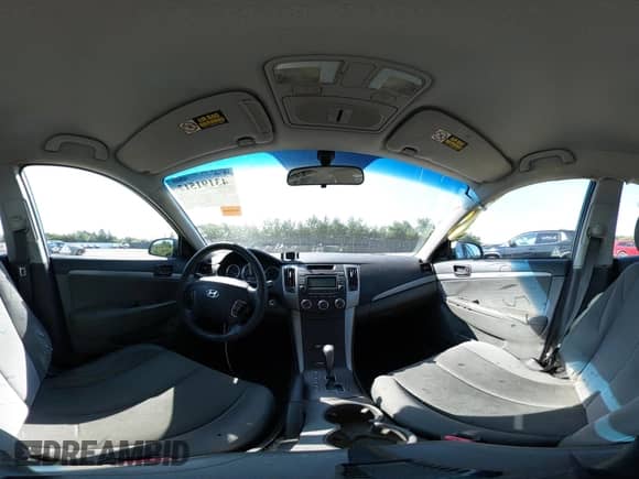 2010 Hyundai Sonata GLS с VIN 5NPET4AC6AH642613, выставлен на аукционе IAAI как лот 43191517 с пробегом 48 360 миль миль и . История ставок и продаж доступна на DreamBid. Изображение 18.