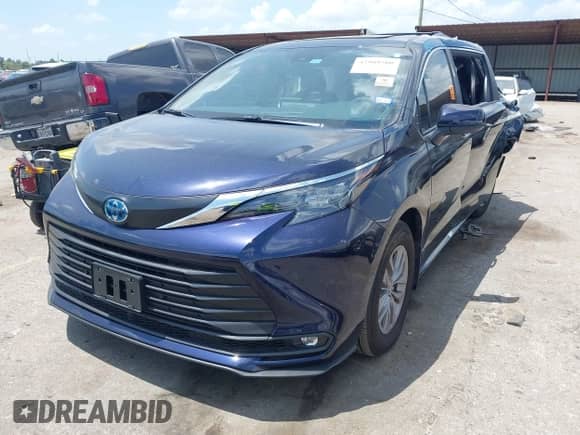 2025 Toyota Sienna XLE z VIN 5TDYRKEC1SS255652, wystawiony jako IAAI lot #42989500 z przebiegiem Nie podano mil oraz . Historia ofert i sprzedaży dostępna na DreamBid. Obrazek 17.