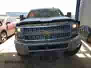 2019 Chevrolet Silverado 2500HD Work Truck z VIN 1GC1KREG6KF172638, wystawiony jako Copart lot #46732125 z przebiegiem 125 076 mil mil oraz Szkoda całkowita • Salvage title. Historia ofert i sprzedaży dostępna na DreamBid. Obrazek 5.