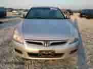2007 Honda Accord LX z VIN 1HGCM663X7A005167, wystawiony jako Copart lot #53571585 z przebiegiem 225 428 mil mil oraz Szkoda całkowita • Salvage title. Historia ofert i sprzedaży dostępna na DreamBid. Obrazek 5.