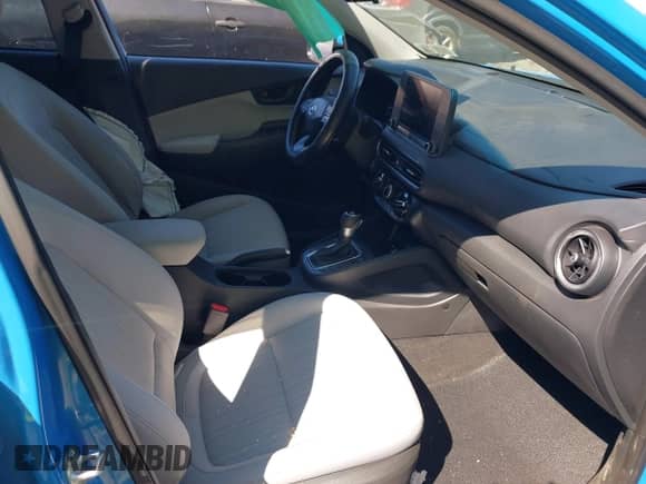 2022 Hyundai Kona SEL с VIN KM8K6CAB2NU923083, выставлен на аукционе IAAI как лот 43205319 с пробегом 22 605 миль миль и . История ставок и продаж доступна на DreamBid. Изображение 5.