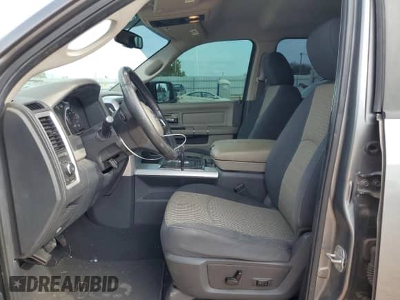 2010 Dodge 1500 SLT z VIN 1D7RB1GP3AS127511, wystawiony jako Copart lot #82765715 z przebiegiem 245 124 mil mil oraz Czysty tytuł • Clean title. Historia ofert i sprzedaży dostępna na DreamBid. Obrazek 7.