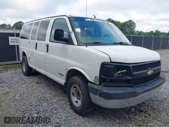 2004 Chevrolet Express с VIN 1GAGG25U241167552, выставлен на аукционе IAAI как лот 42468445 с пробегом 225 785 миль миль и . История ставок и продаж доступна на DreamBid. Изображение 1.
