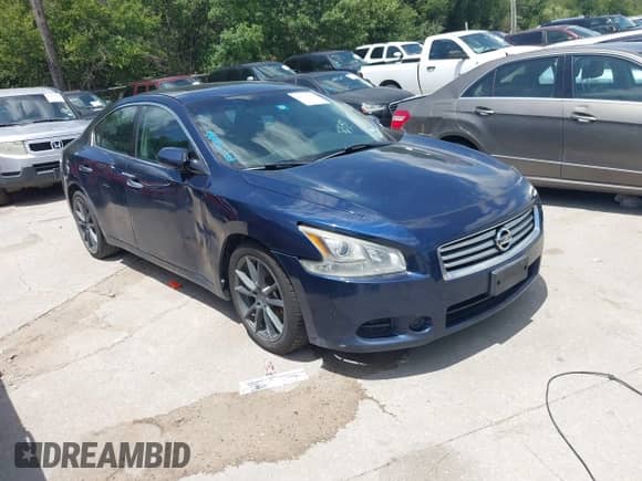 2012 Nissan Maxima SV z VIN 1N4AA5AP7CC849464, wystawiony jako IAAI lot #42717667 z przebiegiem 189 180 mil mil oraz . Historia ofert i sprzedaży dostępna na DreamBid. Obrazek 1.