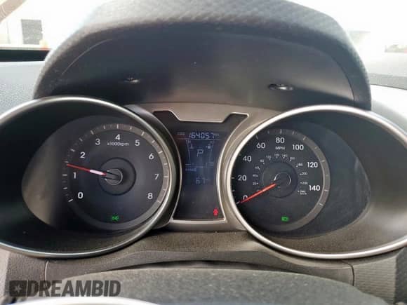 2013 Hyundai Veloster w/Black Int z VIN KMHTC6AD8DU118235, wystawiony jako Copart lot #81145875 z przebiegiem 164 057 mil mil oraz Szkoda całkowita • Salvage title. Historia ofert i sprzedaży dostępna na DreamBid. Obrazek 9.