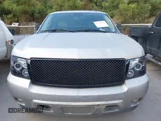 2008 Chevrolet Avalanche 1LT z VIN 3GNEC12028G141764, wystawiony jako IAAI lot #43355911 z przebiegiem 185 541 mil mil oraz . Historia ofert i sprzedaży dostępna na DreamBid. Obrazek 6.