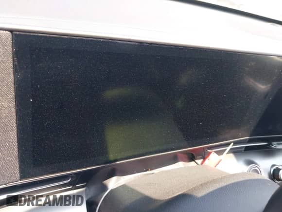 2025 Hyundai Kona SEL Convenience z VIN KM8HC3AB6SU234923, wystawiony jako IAAI lot #42886602 z przebiegiem Nie podano mil oraz . Historia ofert i sprzedaży dostępna na DreamBid. Obrazek 7.