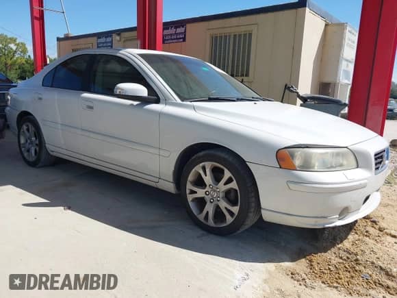 2009 Volvo S60 2.5T с VIN YV1RS592892737820, выставлен на аукционе IAAI как лот 43334035 с пробегом 177 136 миль миль и . История ставок и продаж доступна на DreamBid. Изображение 1.