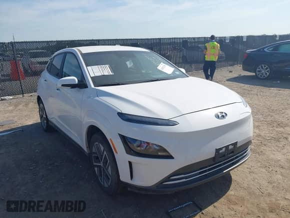2023 Hyundai Kona SE с VIN KM8K23AG3PUA70044, выставлен на аукционе IAAI как лот 42812761 с пробегом 28 425 миль миль и . История ставок и продаж доступна на DreamBid. Изображение 1.