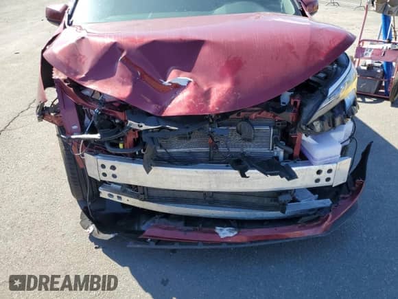 2025 Toyota Sienna XLE z VIN 5TDJSKFC9SS161197, wystawiony jako Copart lot #50755835 z przebiegiem 9 631 mil mil oraz Szkoda całkowita • Salvage title. Historia ofert i sprzedaży dostępna na DreamBid. Obrazek 13.