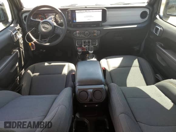 2024 Jeep Wrangler Willys с VIN 1C4RJXDN0RW120393, выставлен на аукционе Copart как лот 65973275 с пробегом 23 544 миль миль и Списание • Salvage title. История ставок и продаж доступна на DreamBid. Изображение 8.