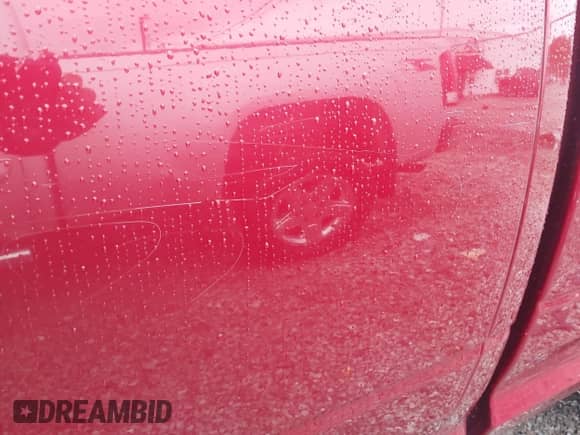 2015 Ram 1500 SLT z VIN 1C6RR6GG8FS674677, wystawiony jako IAAI lot #43548789 z przebiegiem 206 330 mil mil oraz . Historia ofert i sprzedaży dostępna na DreamBid. Obrazek 6.