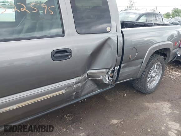 2006 Chevrolet Silverado 1500 LT3 с VIN 1GCEK19Z76Z178242, выставлен на аукционе IAAI как лот 42322595 с пробегом 279 612 миль миль и . История ставок и продаж доступна на DreamBid. Изображение 6.