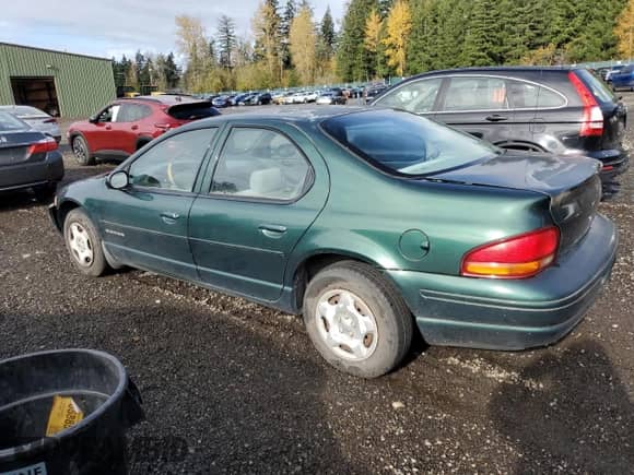 1998 Dodge Stratus with VIN 1B3EJ46X3WN270089, listed as a Copart auction lot 78101164 with 213,024 mi miles and Salvage title. Bid and sale history available at DreamBid. Image 2.