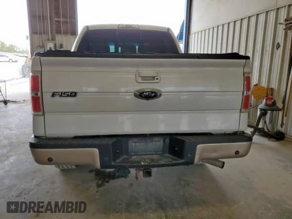 2012 Ford F-150 XL z VIN 1FTFW1ET4CFC20146, wystawiony jako Copart lot #71690175 z przebiegiem 265 398 mil mil oraz Szkoda całkowita • Salvage title. Historia ofert i sprzedaży dostępna na DreamBid. Obrazek 6.