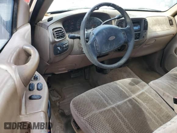 1997 Ford F-150 XL с VIN 1FTDX07W5VKB79929, выставлен на аукционе Copart как лот 63647125 с пробегом 82 998 миль миль и Списание • Salvage title. История ставок и продаж доступна на DreamBid. Изображение 8.