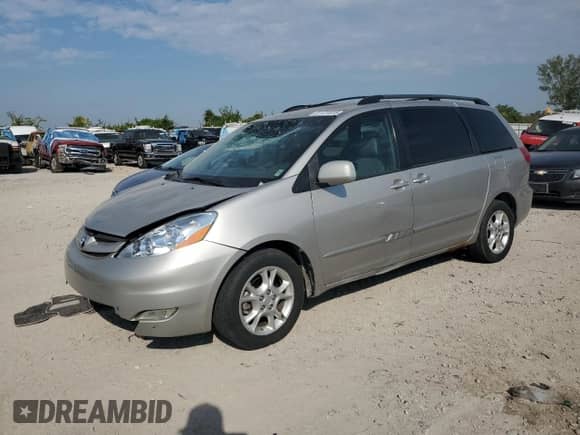2006 Toyota Sienna XLE z VIN 5TDZA22C56S409978, wystawiony jako Copart lot #81127375 z przebiegiem 310 835 mil mil oraz Czysty tytuł • Clean title. Historia ofert i sprzedaży dostępna na DreamBid. Obrazek 1.