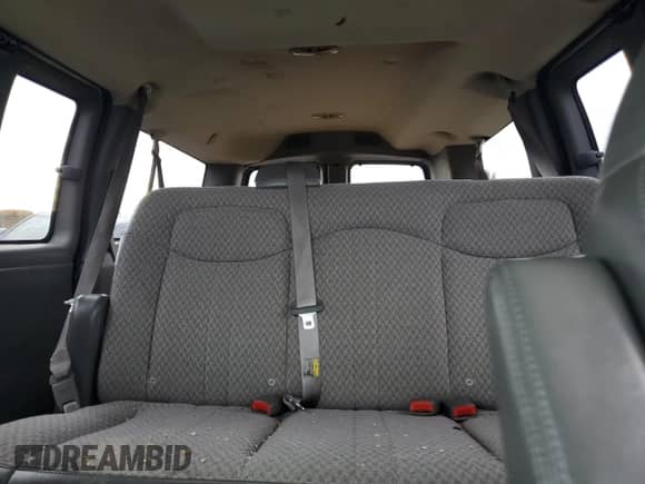 2005 Chevrolet Express Passenger with VIN 1GAHG35U851250429, listed as a Copart auction lot 45600415 with Not provided miles and Salvage title. Bid and sale history available at DreamBid. Image 10.