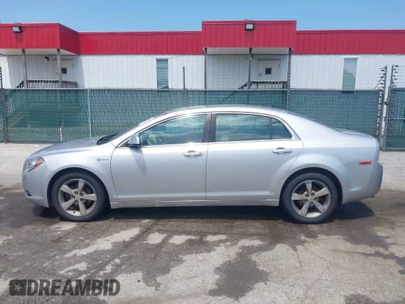 2010 Chevrolet Malibu z VIN 1G1ZF5EZXAF133043, wystawiony jako IAAI lot #42680239 z przebiegiem 125 964 mil mil oraz . Historia ofert i sprzedaży dostępna na DreamBid. Obrazek 14.