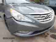 2013 Hyundai Sonata Limited с VIN 5NPEC4AC4DH506338, выставлен на аукционе IAAI как лот 43445657 с пробегом 181 612 миль миль и . История ставок и продаж доступна на DreamBid. Изображение 6.