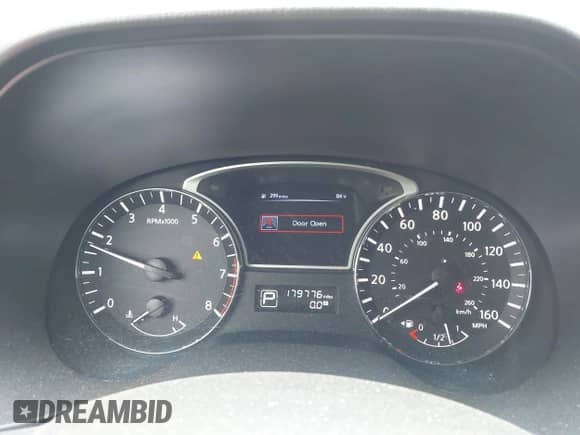 2014 Nissan Pathfinder SL with VIN 5N1AR2MN4EC691952, listed as a IAAI auction lot 42877706 with 179,776 mi miles and . Bid and sale history available at DreamBid. Image 7.