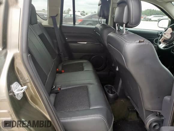 2015 Jeep Compass Latitude with VIN 1C4NJCEB4FD264130, listed as a Copart auction lot 66496385 with 117,705 mi miles and Salvage title. Bid and sale history available at DreamBid. Image 10.