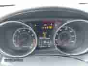 2023 Mitsubishi Outlander ES z VIN JA4ARUAU0PU016991, wystawiony jako IAAI lot #42406548 z przebiegiem 25 351 mil mil oraz . Historia ofert i sprzedaży dostępna na DreamBid. Obrazek 7.