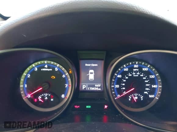 2016 Hyundai Santa Fe SE with VIN KM8SMDHFXGU154677, listed as a IAAI auction lot 42573713 with 173,434 mi miles and . Bid and sale history available at DreamBid. Image 7.