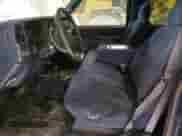 1999 Chevrolet Suburban z VIN 1GNGK26J2XJ333199, wystawiony jako Copart lot #88689555 z przebiegiem 251 752 mil mil oraz Szkoda całkowita • Salvage title. Historia ofert i sprzedaży dostępna na DreamBid. Obrazek 7.