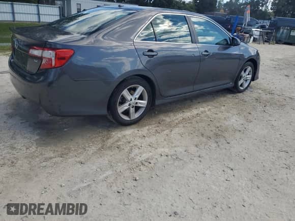 2012 Toyota Camry L z VIN 4T1BF1FK9CU160411, wystawiony jako Copart lot #86804265 z przebiegiem 132 949 mil mil oraz Szkoda całkowita • Salvage title. Historia ofert i sprzedaży dostępna na DreamBid. Obrazek 3.
