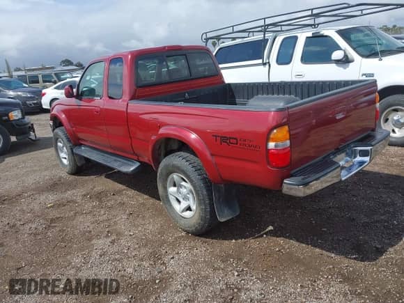 2004 Toyota Tacoma PreRunner z VIN 5TESM92N04Z402813, wystawiony jako IAAI lot #42074852 z przebiegiem 164 996 mil mil oraz . Historia ofert i sprzedaży dostępna na DreamBid. Obrazek 3.
