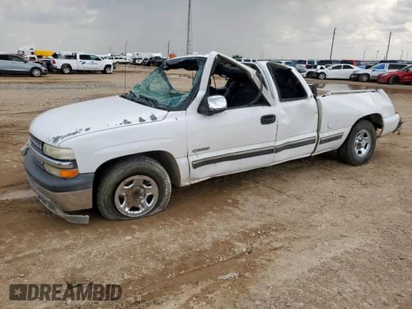 1999 Chevrolet Silverado 1500 LS с VIN 2GCEC19V2X1118549, выставлен на аукционе Copart как лот 68527045 с пробегом Не указан миль и На запчасти • Non repairable. История ставок и продаж доступна на DreamBid. Изображение 1.