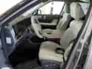 2025 Hyundai Santa Fe SEL z VIN 5NMP2DG17SH041288, wystawiony jako Copart lot #66093535 z przebiegiem 14 516 mil mil oraz Czysty tytuł • Clean title. Historia ofert i sprzedaży dostępna na DreamBid. Obrazek 7.